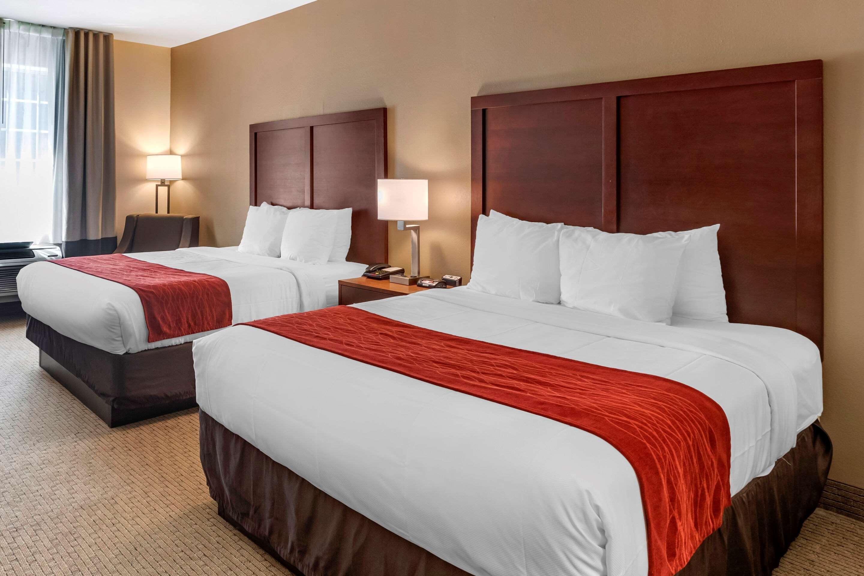 Comfort Inn & Suites Вилла-Рика Экстерьер фото