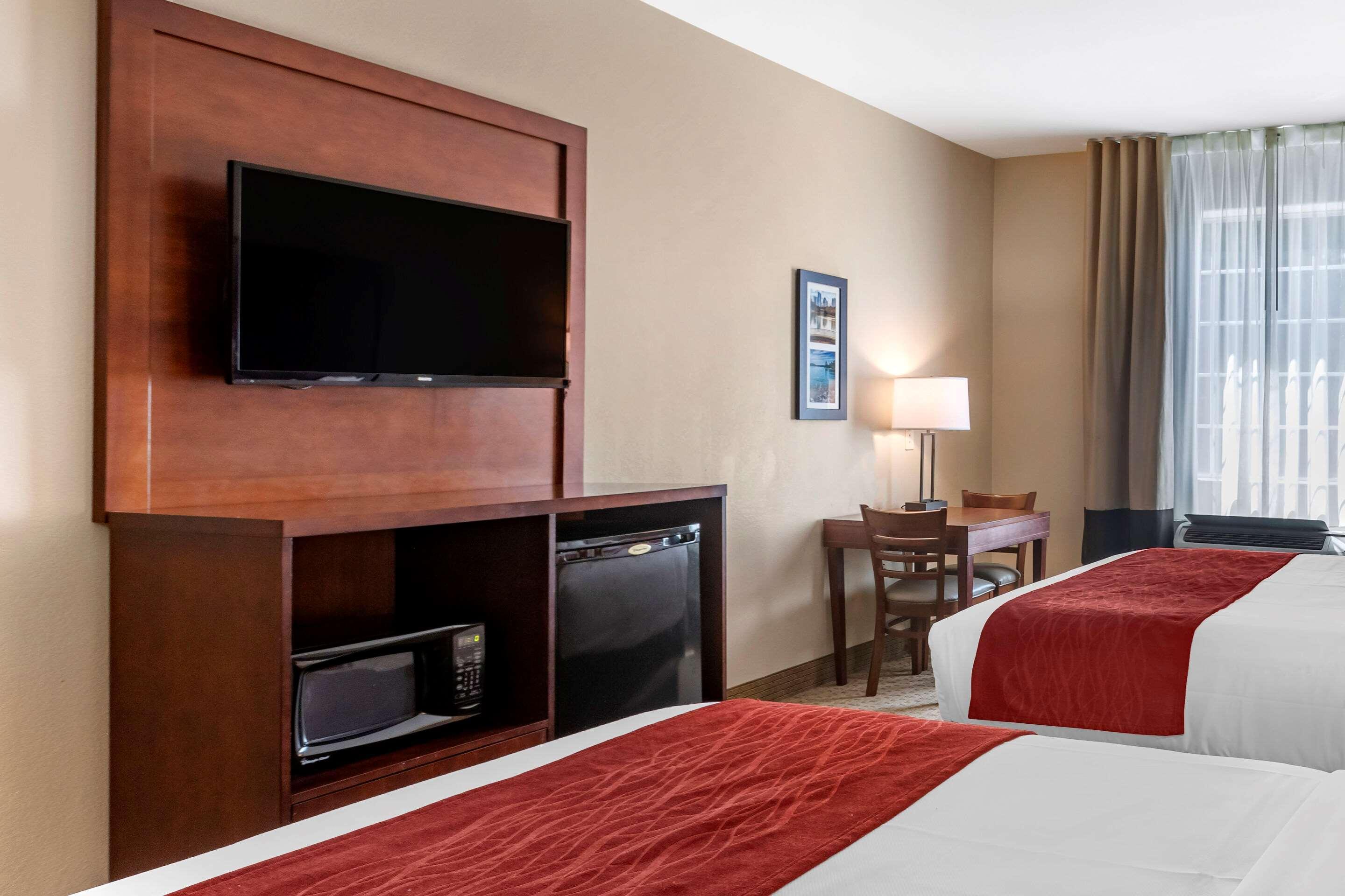 Comfort Inn & Suites Вилла-Рика Экстерьер фото